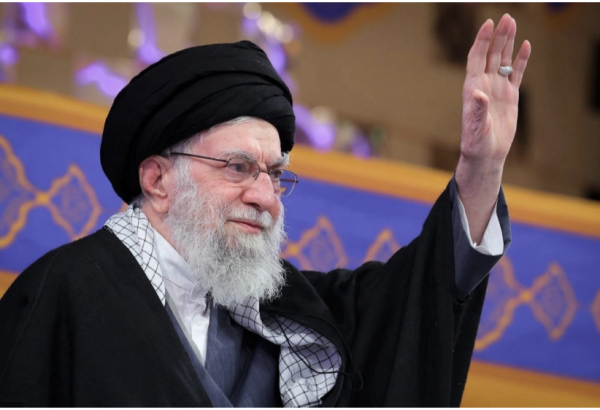 ¿Quién es y cuánto poder tenía el ayatolá Alí Jamenei, líder supremo de Irán?